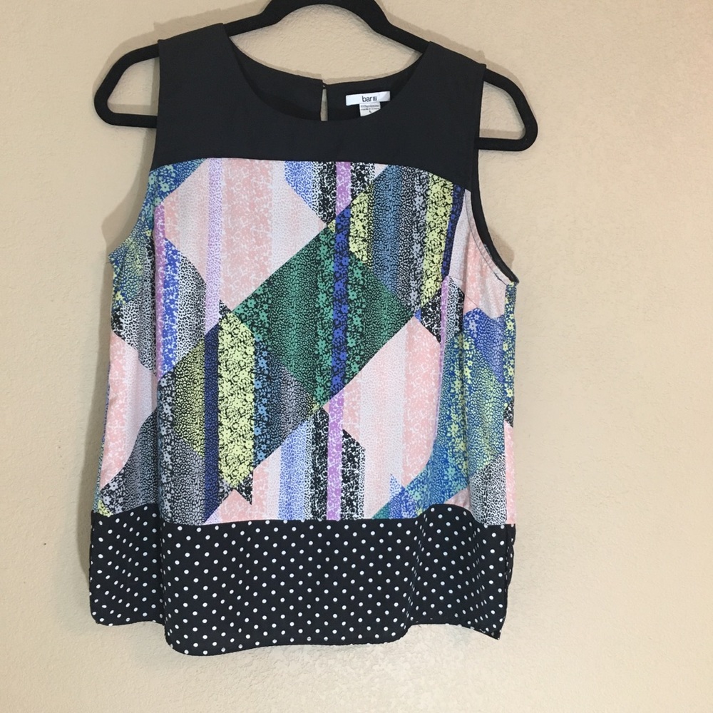 Artsy printed blouse brand L keyhole back bar111